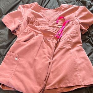 Figs Blush Scrub Set with Pockets